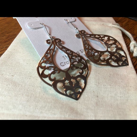 La Plata Silver Earrings - Picture 3 of 4
